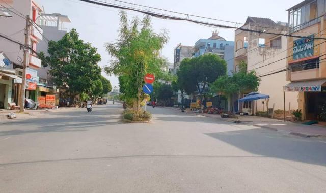 Bán cơ sở karaoke đang hoạt động tốt ngay mặt tiền đường phường Phước Bình, Q. 9, 21.5 tỷ có TL