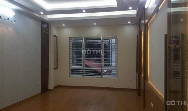 Bán nhà đường Nguyên Hồng, Quận Đống Đa, 50m2 x 5T, ô tô đỗ, kinh doanh đỉnh, giá 9 tỷ