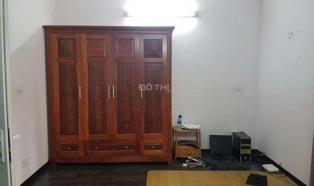 Bán nhà quận Hai Bà Trưng, DT 60.2m2 x 3 tầng, giá 2.15 tỷ. LH 0972837082