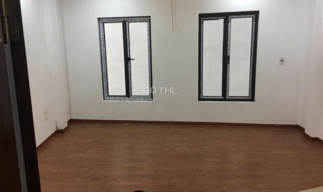 Bán nhà phố Hạ Đình, DT 30m2, 5 tầng xây mới gần đường Nguyễn Trãi. Giá 2.1 tỷ