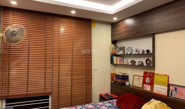 Bán nhà riêng ở phố Kim Mã Thượng, quận Ba Đình, mt 5m, giá 4.85 tỷ, lh 0365087780