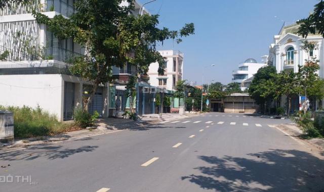 Bán đất biệt thự Mỹ Mỹ đường Nguyễn Hoàng gần trường học Thủ Thiêm nền B3 (240m2), 110 triệu/m2