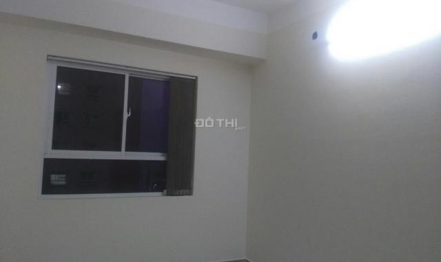 Cho thuê căn 2 phòng ngủ, DT 82m2, giá 7 tr/tháng tại C14 Bộ Công An