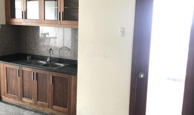 Cho thuê căn hộ 2 phòng ngủ, 2 toilet nhà trống có rèm giá 8 tr/th view đẹp, 0944 376757 Khang