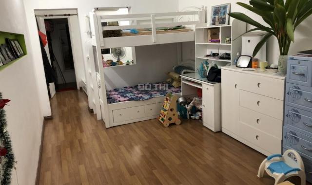 Căn hộ tập thể Nam Thành Công, mặt phố Nguyên Hồng, quận Ba Đình, đẹp như chung cư mới, 60m2, 2PN