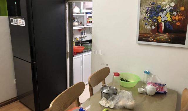 Căn hộ tập thể Nam Thành Công, mặt phố Nguyên Hồng, quận Ba Đình, đẹp như chung cư mới, 60m2, 2PN