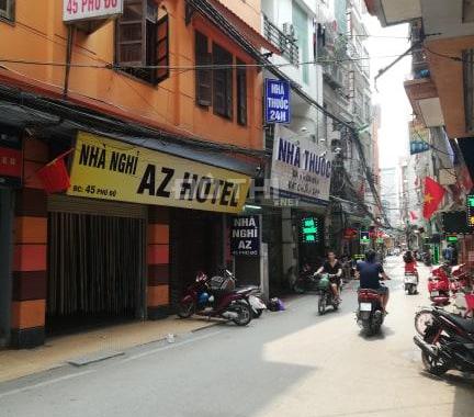 Cửa hàng mặt phố Nguyễn Khang với 40m2 x 2 tầng, MT 5,5 m cho thuê chỉ 14 triệu/tháng