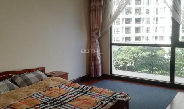 Cho thuê căn hộ chung cư tại dự án Royal City, Thanh Xuân, Hà Nội, diện tích 130m2, giá 23 triệu/th