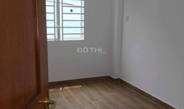 Bán nhà hẻm Bùi Thế Mỹ, P. 10, Q. Tân Bình, DT đất 32m2. Giá: 2,4 tỷ