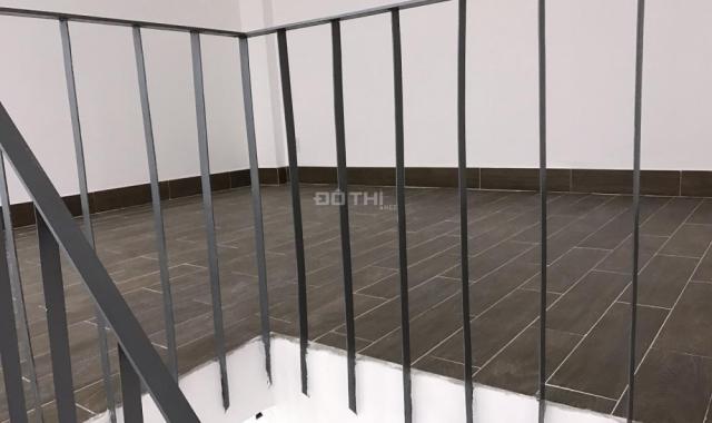 Bán gấp nhà mặt tiền Phạm Hùng, dt: 4.9 x 11.5m, 1 lửng, có sân 8m để xe, bán 7 tỷ