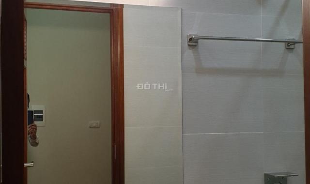 Bán nhà đường Láng, Yên Lãng, Đống Đa, 37m2 x 5T, mới tinh, nhà mặt ngõ nông, 2 mặt thoáng, 3.7 tỷ