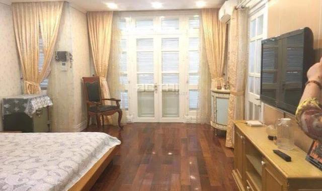 Giá sốc! Nhà đẹp, sổ vuông Hoàng Quốc Việt, 52m2, 5 tầng, LH 0858 929 555