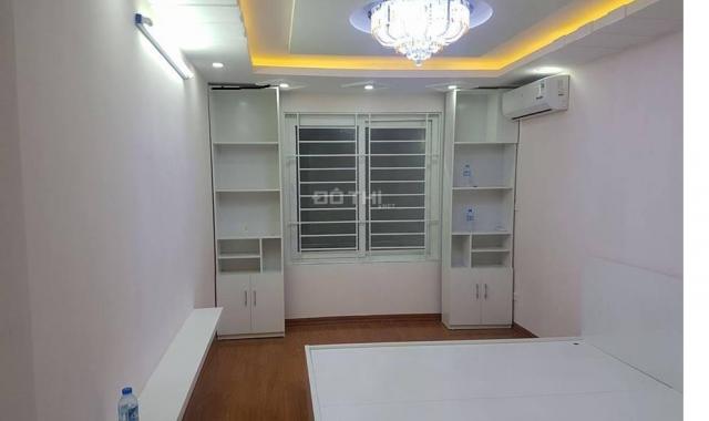 Bán nhà Hai Bà Trưng, 30m2 kinh doanh sầm uất chỉ 3.3 tỷ. LH 0942222505