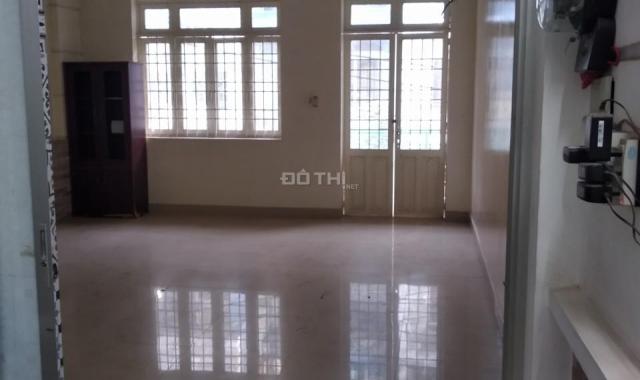 Cho thuê nguyên tầng 1, DT 70m2, gồm 2PN, full nội thất, đường Phạm Hùng