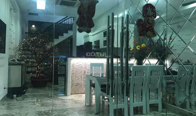 Bán nhà đẹp mặt phố Nguyễn Thái Học, giá 12.5 tỷ