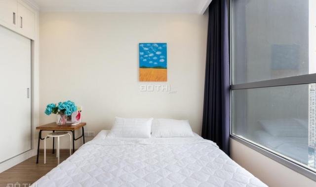 Cho thuê căn hộ Vinhomes Central Park, 3 phòng ngủ, 119m2, giá rẻ