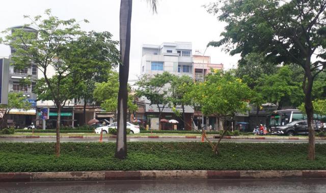 Bán nhà mặt tiền đường Điện Biên Phủ, quận Bình Thạnh diện tích: 244.7m2, LH: 0906.697.386