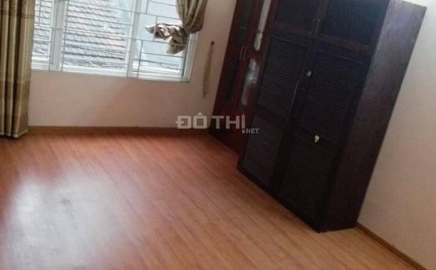 Bán nhà phân lô cán bộ phố 8/3, 30m2, mặt tiền 4m, ô tô đỗ cửa ngày đêm, LH: 0963520025