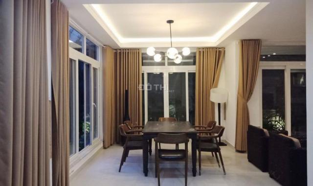 Cho thuê villa Thảo Điền, 1 trệt, 2 lầu, đủ nội thất có sân vườn nhỏ, giá 70.08 triệu/th