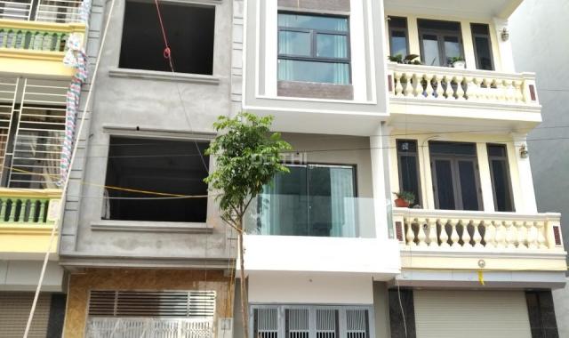 Bán gấp nhà 40m2, 5 tầng phân lô Lưu Phái, Ngũ Hiệp, Thanh Trì. LH: A. Công 0974509368