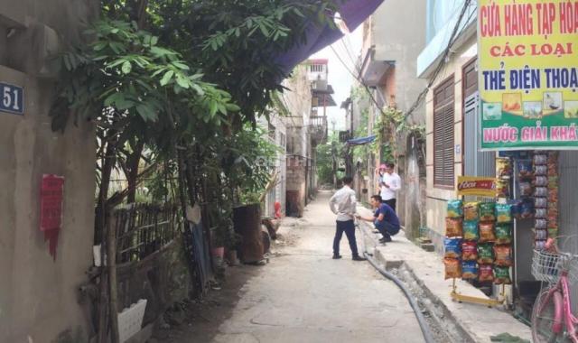 Chính chủ cần bán mảnh đất sổ đỏ tại khu Phú Lãm, Hà Đông. Kinh doanh nhỏ