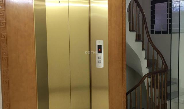 Bán tòa nhà căn hộ mặt phố Trấn Vũ, dt 210 m2 x 10T còn mới đẹp, giá 85 tỷ