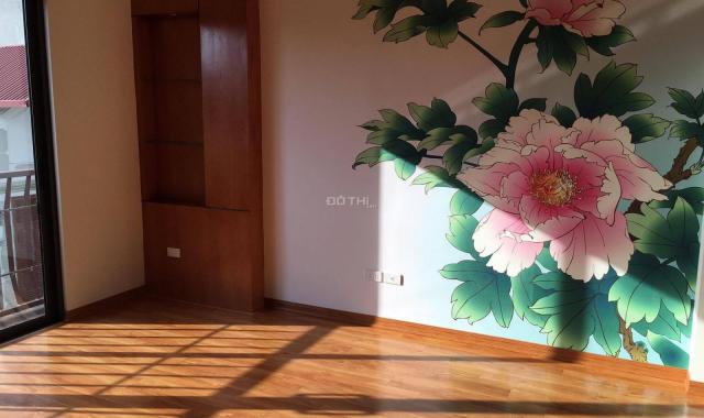 Bán tòa nhà căn hộ mặt phố Trấn Vũ, dt 210 m2 x 10T còn mới đẹp, giá 85 tỷ