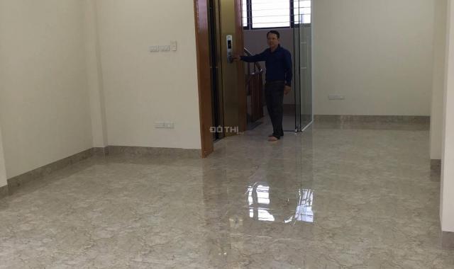 Bán tòa nhà căn hộ mặt phố Trấn Vũ, dt 210 m2 x 10T còn mới đẹp, giá 85 tỷ