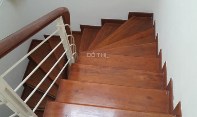 Nhà phân lô ô tô 7 chỗ vào Nguyễn Hữu Thọ, Hoàng Mai, DT 40m2, 5T, MT 4.3m, 3.9 tỷ. LH 0366 221 568