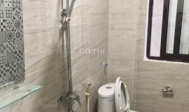 Nhà mới cách phố Kim Giang 20m, ô tô đỗ cửa, 40m2, 5 tầng, chỉ 3.5 tỷ. LH 0917572666