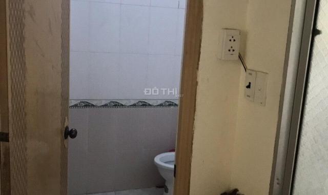 Bán nhà 1 trệt, 2 lầu đường Số 1 KDC 586 Trần Hưng Đạo khu A, DT 100m2, thổ cư 100%, bán gấp