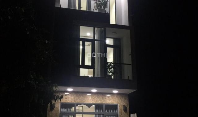 Bán nhà đẹp 3 tầng đường Nguyễn Công Hoan, phường Hòa An, quận Cẩm Lệ, Đà Nẵng
