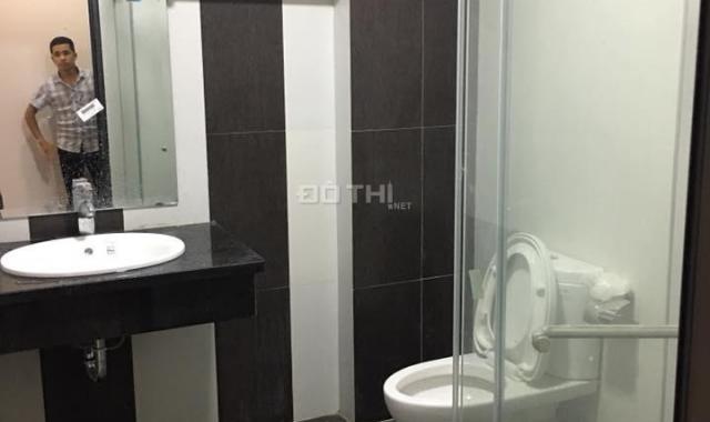 Bán nhà 6 tỷ nhà Thái Thịnh, mới xây, thang máy, ô tô vào nhà, 55m2 x 5T sang trọng