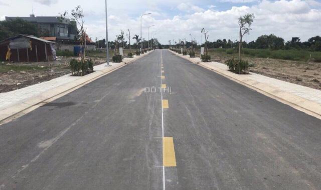 Đất TP cách chợ Hóc Môn 5km, giá 450 tr nhận nền đường 36m, sổ riêng, CK hấp dẫn. LH: 0938.655.383