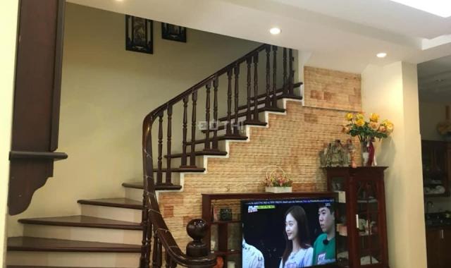 Cần cho thuê nhà riêng liền kề 4 tầng tại KĐT Việt Hưng, Long Biên, 120m2, giá: 18 tr/th
