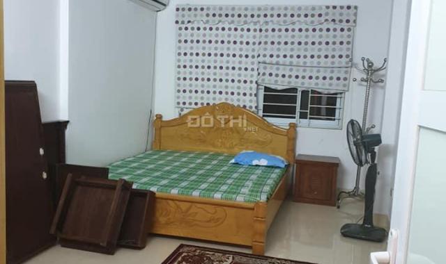 Bán gấp nhà đường Tân Mai, 45m2, 4 tầng, ô tô tránh, gần chợ Tân Mai, kinh doanh sầm uất