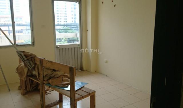 Cho thuê căn hộ chung cư 2 PN giá rẻ tại N3B Lê Văn Lương. LH: 0914.838.353