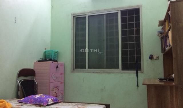 Bán nhà Phan Đình Giót, quận Thanh Xuân 40m2, 4T, 2.8 tỷ ô tô cách nhà 10m, ở luôn