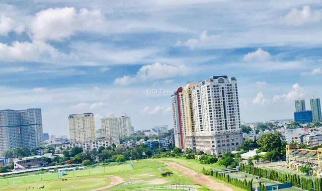 Bán căn hộ 67m2 view sân cỏ trường đua Phú Thọ, Quận 11. Giá 2.6 tỷ