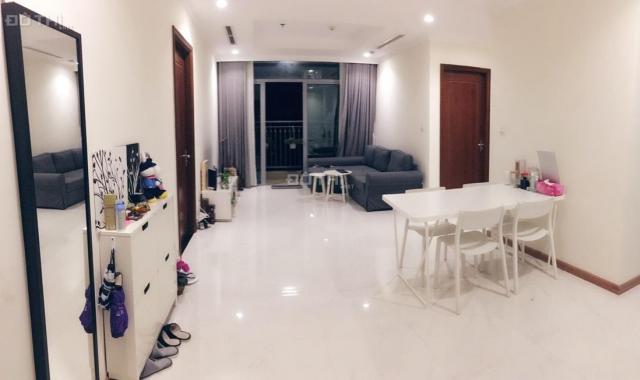 2 phòng ngủ full nội thất chỉ 23.5 triệu/th Vinhomes Central Park! LH 0938132557