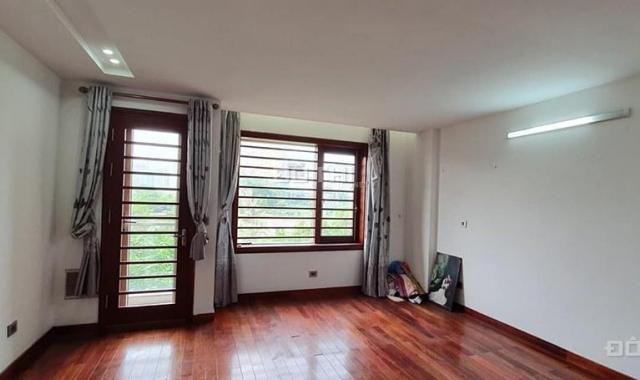 Bán nhà LK Làng Việt Kiều Châu Âu, view hồ, 70m2 * 6T, NT nhập khẩu và gỗ Đinh Hương, 12 tỷ có TL