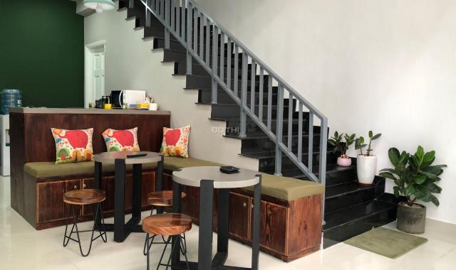 Tôi cần cho thuê shophouse thuộc căn hộ Florita Quận 7, DT 117m2, thiết kế dạng văn phòng công ty