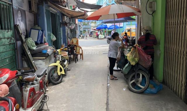 Định cư nước ngoài bán nhà góc HXH 68 Trần Quang Khải, Q1 cách MT 10m