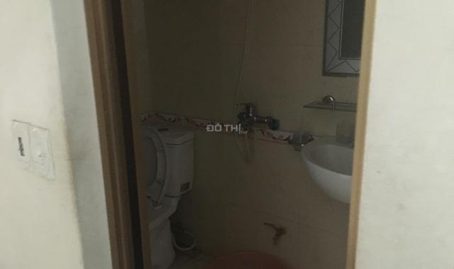 Cho thuê nhà riêng 27m2x4 tầng phố Đê La Thành, giá 7 tr/tháng, LH: 0902065699