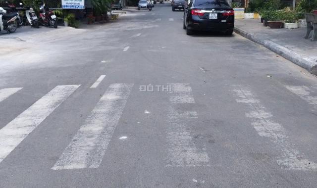 Bán gấp nhà MT DC11, Sơn Kỳ, Tân Phú, diện tích: 4x25m (SHCC). LH 0908224516