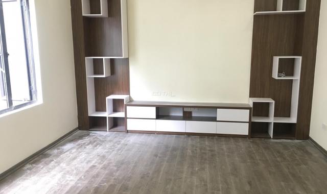 Bán nhà ngõ 168 Kim Giang, DTXD 40m2, 5 tầng, ô tô đỗ cách nhà 20m, kinh doanh tốt