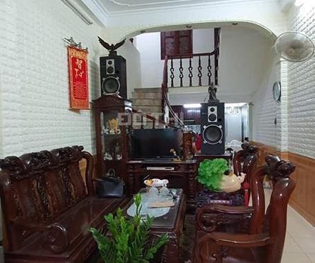 Nhà tại Học viện Quân Y, dt 50m2, 4T, ô tô đỗ cửa. Hàng xóm toàn giáo sư, bác sĩ