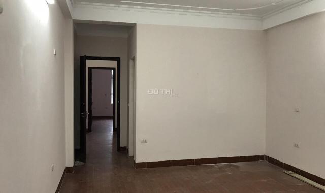 Bán nhà đẹp Yên Xá, kinh doanh nhỏ, để lại nội thất (4 tầng, DT 45m2, MT: 3,5m, 3.2 tỷ): 0982550855