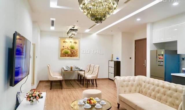 Cho thuê chung cư Vinhomes 56 Nguyễn Chí Thanh, căn góc 127m2, thiết kế trẻ trung, LH: 0932438182