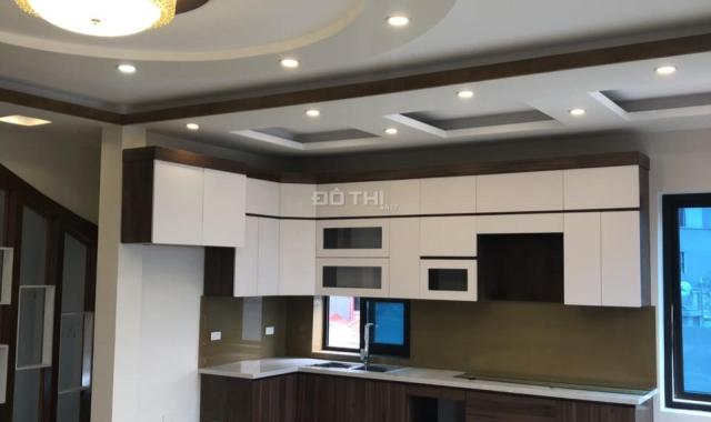 Bán nhà mặt ngõ thông Hồ Tây, 80m2 x 8T, ô tô tránh nhau, view Hồ Tây, 14.65 tỷ